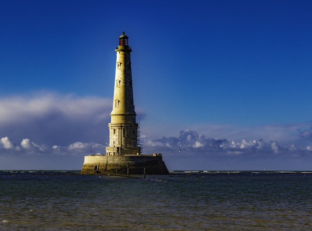 De kenmerkende en imposante vuurtoren Phare de Cordouan is alleen per boot te bereiken (© Thierry Avan)