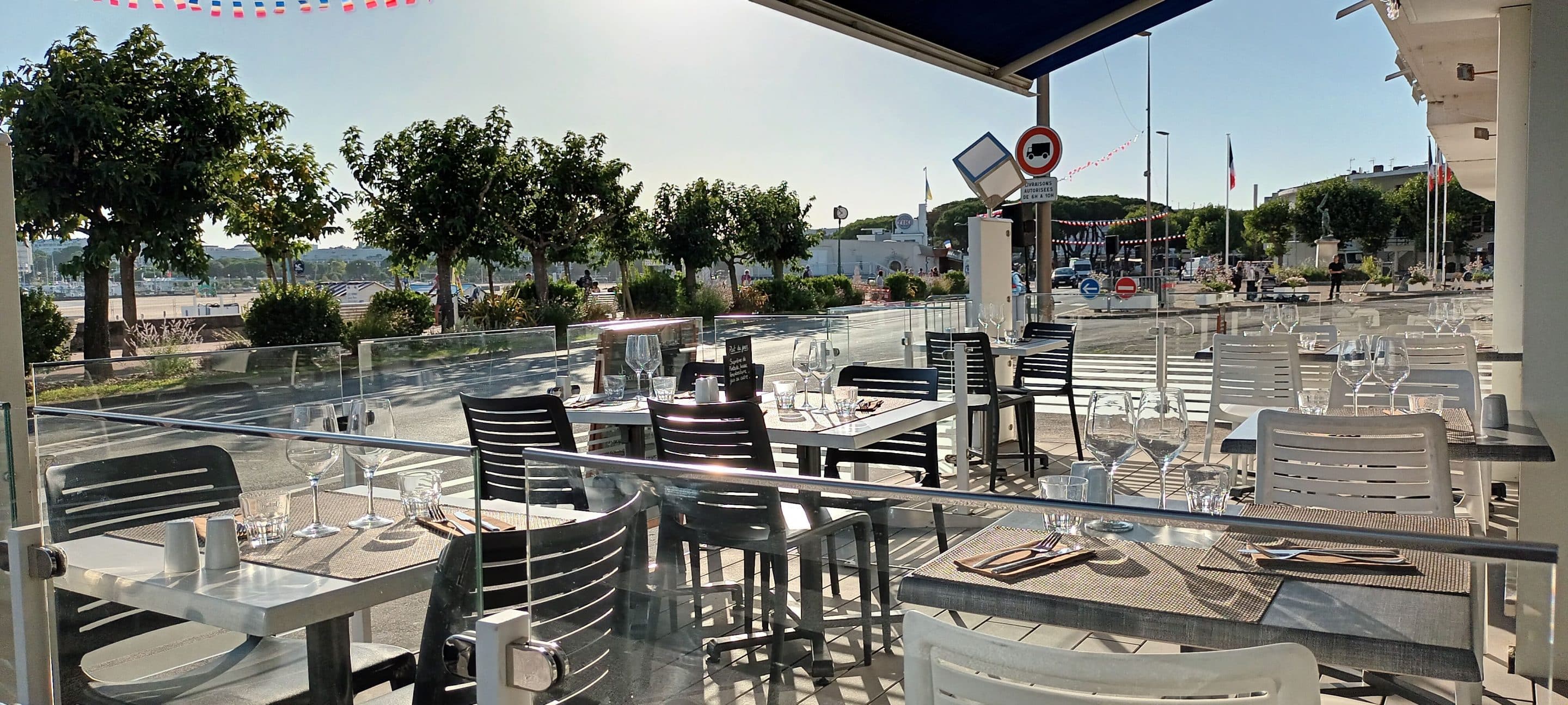 Geniet van lokale specialiteiten en een prachtig uitzicht in de restaurants van Royan, zoals de Perle d‘iode (© Perle d’iode)