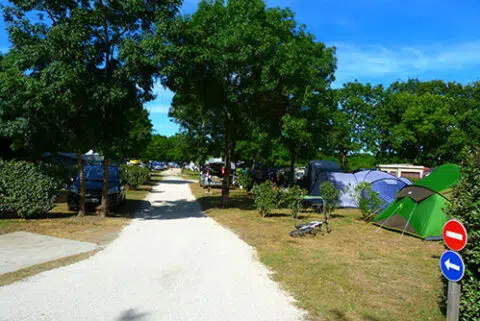 1 camping letransat 480x321.jpg